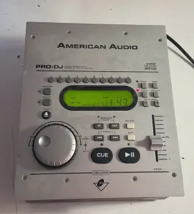 120224 American Audio Vintage Pro Dj Powers On M0111 006