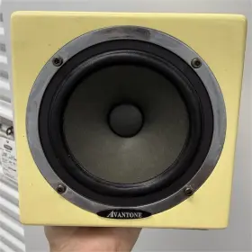 A25098 Avantone Pro Active Mixcube Studio Monitor Beige Xlr/1/4 Jack Input Gain Control