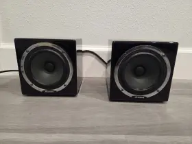 A275175 Avantone Pro Active Mixcube Studio Monitors Pair 60w Rms Xlr Black/red