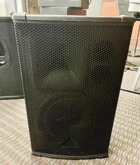 B1220pr0 Behringer B1220pro Eurolive Mains Monitors Speakers 800 Wats