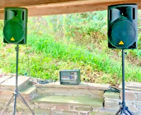 Pmp1280s Behringer Portable Pa System With Stands Cables And Rack Mounts