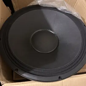 Cvxl-118s Cerwin-vega -new- 2000 Watts Rms Replacement Sub