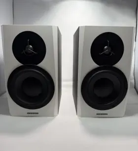 961678 Dynaudio Lyd 7 Inch Powered Studio Monitor Pair - White