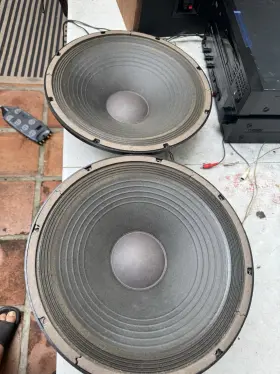 157958 Eminence Two 15 Inches Woofers 8 Ohm