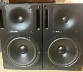 1031a Genelec Pair 8 Inch 2 Way Studio Monitors Powered