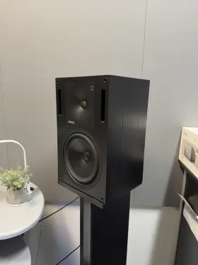 1032b Genelec Speaker Set
