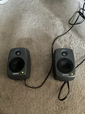 6010b Genelec - Powered Studio Monitors Pair Used Very Good Condition. 230v
