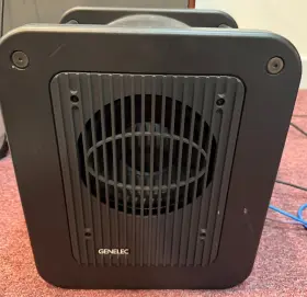 7050b Genelec Active Subwoofer