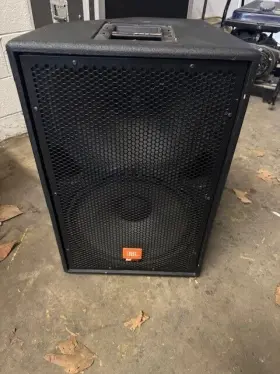 Mp415 Jbl Mpro 15 Inch 2 Way Speaker With Covers