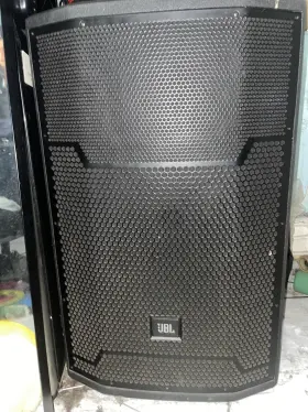 Pxr715 Jbl 15 Watt 2-way Powered Speaker
