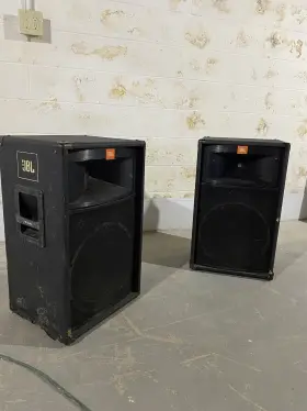 Tr125 Jbl Professional Loudspeaker Model 15 Inch Tr Series. Used