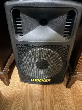 Pbx-411238tl Kicker Powered Pa Speaker 15in 300w Rms Usb Eq Rca/1/4 Inch