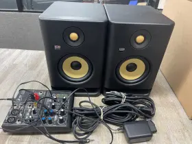 Ampk00168 Krk Lot Of 2 Ark Rocket 5 Monitor Speaker With 402 Vlz4 Mini Mixer Nice