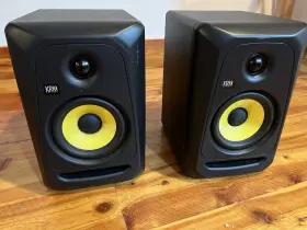 Cl5g3pk1-na Krk Classic 5 Powered Studio Monitor Set Of 2