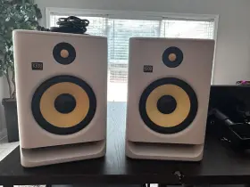 Rp8g4wn-na Krk Rokit 8 G4 White Noise Inch 2-way Active Studio Monitor Pair Bundle With Stands