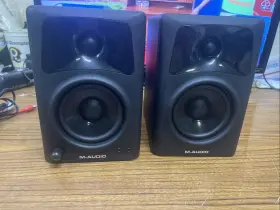 Av32 M-audio Monitor / Pc Speakers Tested Working