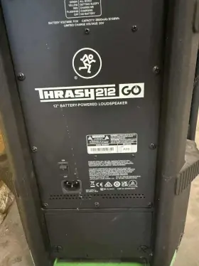 1300w Mackie 687368537425 Thrash Series 212 12 Inch Powered Loudspeaker