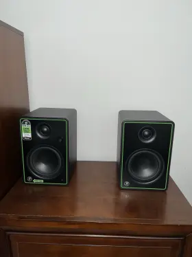 Ch5-c Mackie Bt Multimedia Monitor With Bluetooth. Studio Quality Sound