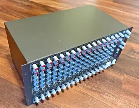 Lm-3204 Mackie 16-channel Stereo Line Mixer Professional Rackmount