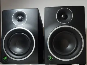 Mr5mk3 Mackie Pair Of Mr5 Mk3 5 Inch Powered Studio Monitors - Working Great Condition