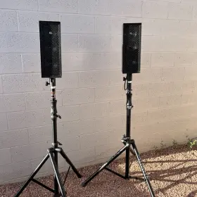 Upm-1p Meyer Sound Lot Of 2 Ultra-compact Wide Coverage Active Pa Loudspeaker/ Stands