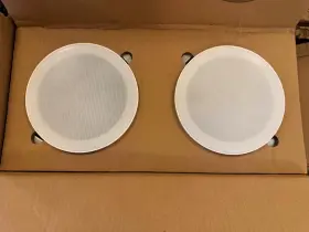 Amp-hdtr62 Owi Set Of 2 Amplified Speaker With Backcan And Tile Bridge