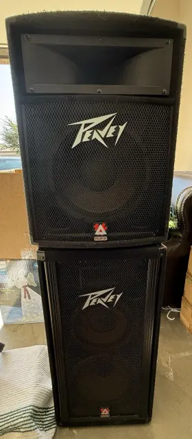 4-peavey Peavey Xr-560 Speaker System Powered Mixer 250w 2 Stands Mic Lot