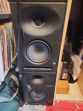 Presonus 613817042554 Eris E7 Xt 6.5 Inch Powered Studio Monitor Speakers