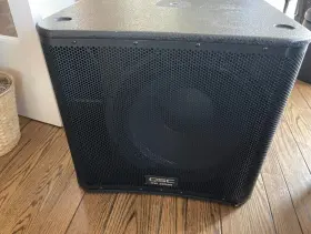 Kw181 Qsc K12.2 Pair And 18 Inch Sub With Carrying Bags
