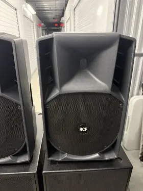 725-a Rcf Pair Of Art Active Pa Speakers