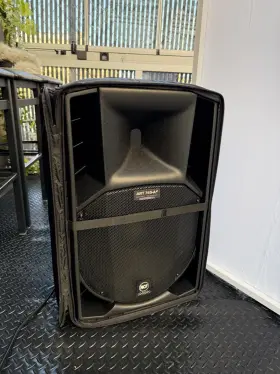 Art-745a-mk4 Rcf 15 Inch 2-way 1400w Active Speaker . 2 Speakers With Oem Covers