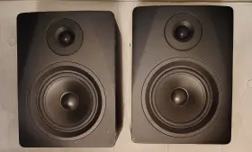 Apm5 Rockville Monitor Speakers Pair Black Used In Good Condition