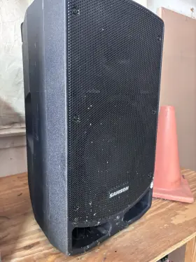 Cr88a Samson Pa Speaker With Uhf Wireless Receiver And 2 Microphones