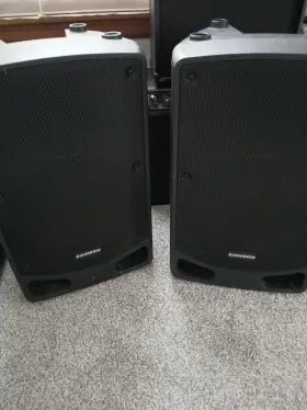 X115a Samson Expedition Powered P.a. Speakers