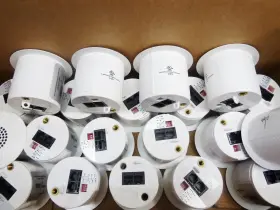 41rx Speech Privacy Systems Cambridge Sound Management Lot Of 20 Voice Arrest Oasis Quart Emitter Speakers 2 Watts - Coupling Not Included