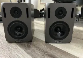 Vl-a5 Tascam Near Field Studio Monitors