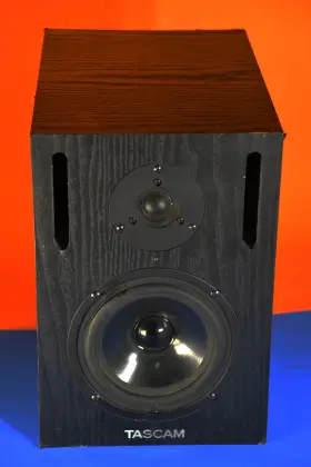 Vl-x5 Tascam 2 Bi-amped Nearfield Studio Monitors Sold As A Lot Of