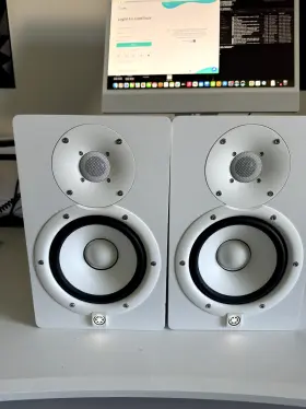 Hs-7w Yamaha 086792974705 Hs7 6.5 Inch Powered Studio Monitors- Pair In Original Boxes Hs7w