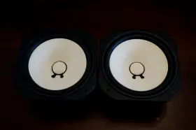 Ja-1825 Yamaha 1825 2 - 7 Inch Woofer Speakers