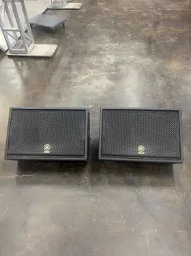 Cm12v Yamaha 12-inch 2-way Passive Floor Monitor - Pair