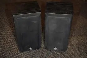 Ns-e55 Yamaha Pair Of Model Bookshelf Surround Speakers