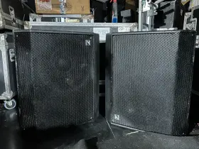 Tx5m Yorkville Pair Of Speakers With Case