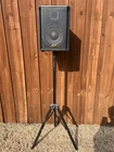 Squier 4 By Fender 2-WAY 8 Ohms 75 Watt Passive Speaker With Pole Mount Works Used. Price: $109.99.