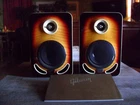 Gibson Les Paul LP4TB Studio Monitors Pair 2015 Limite Edition - Tobaco Used. Price: $675.00.
